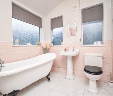 3 bedroom end of terrace house to rent - Photo 4