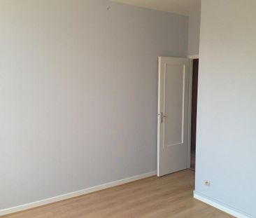 Location Appartement 4 pièces 77m² LYON 7ème - Photo 4