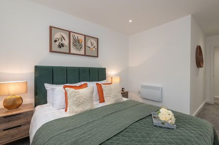 Almsgate - Photo 2