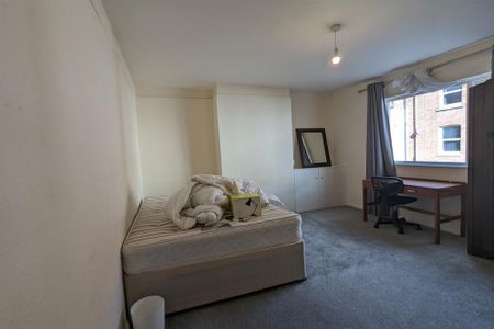 5 bedroom terraced house to rent - Photo 2