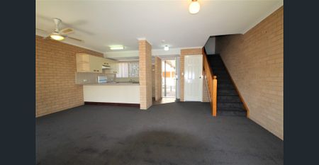 2 bedroom unit down town. - Photo 5