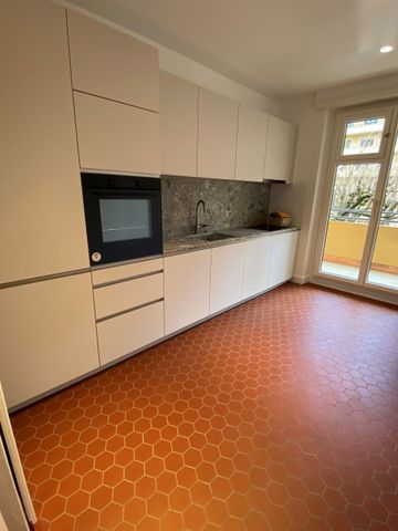 Magnifique appartement proche du quartier des Eaux-Vives - Photo 4