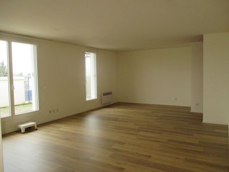 Location Appartement 3 pièces 77m² ORLEANS 45100 - Photo 4