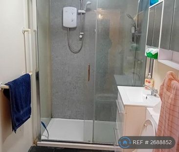 1 bedroom in a house share to rent - Photo 6