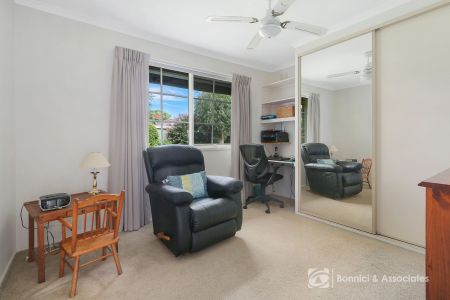 COMFORTABLE AND CONVENiENT LiViNG - Photo 2