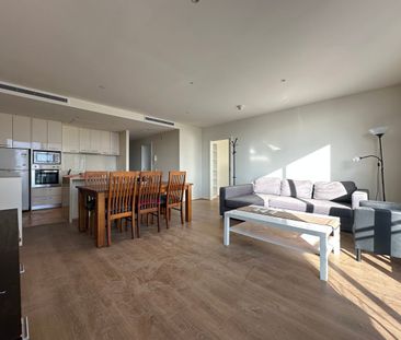 Fully Furnished 3 bedroom apartment in CBD!!! - Photo 1