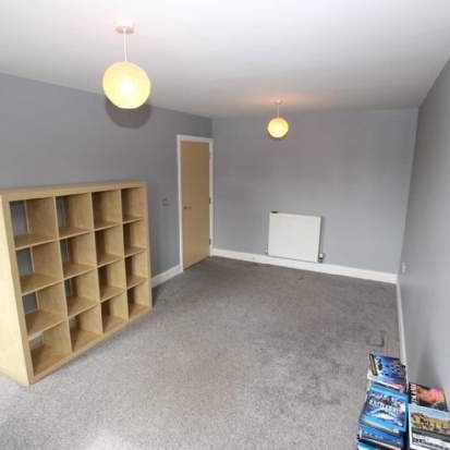 1 bedroom property to rent in Aylesbury - Photo 1