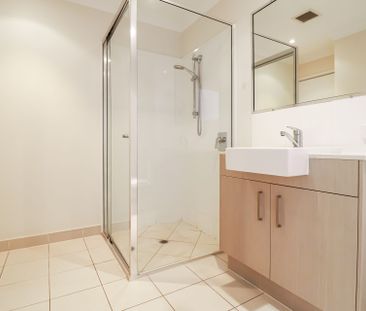 THE PERFECT MATCH IN WEST GLADSTONE - WHERE LOCATION MEETS COMFORT! - Photo 5