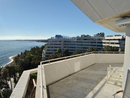 3 bedroom luxury Apartment for rent in Paseo marítimo, Marbella, Malaga, Andalusia - Photo 5