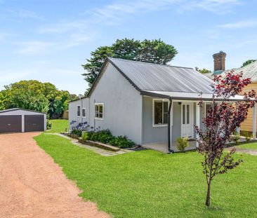 Central location to Moss Vale - Photo 2