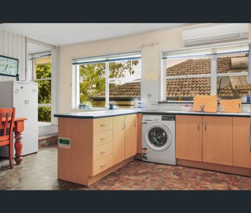 1 Andrew Avenue, Keiraville, NSW 2500 - Photo 4