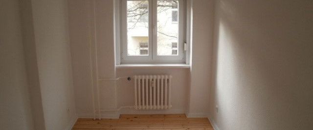Schöne Altbauwohnung mit Balkon - Photo 1