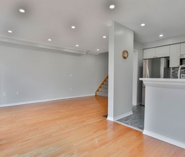 For Lease - 3376 Angel Pass Drive, Mississauga, Ontario - Photo 2