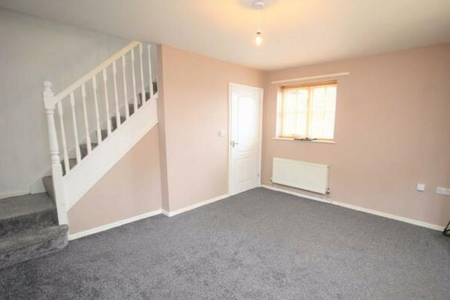 2 bedroom semi-detached house to rent - Photo 2