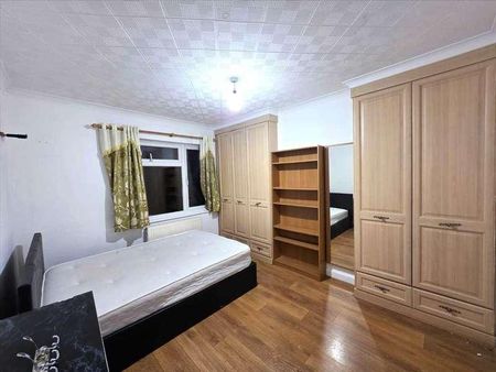 Greenbank Avenue, Wembley, HA0 - Photo 2