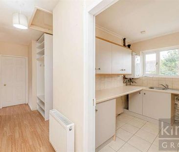 Severn Drive, Enfield, EN1 - Photo 6