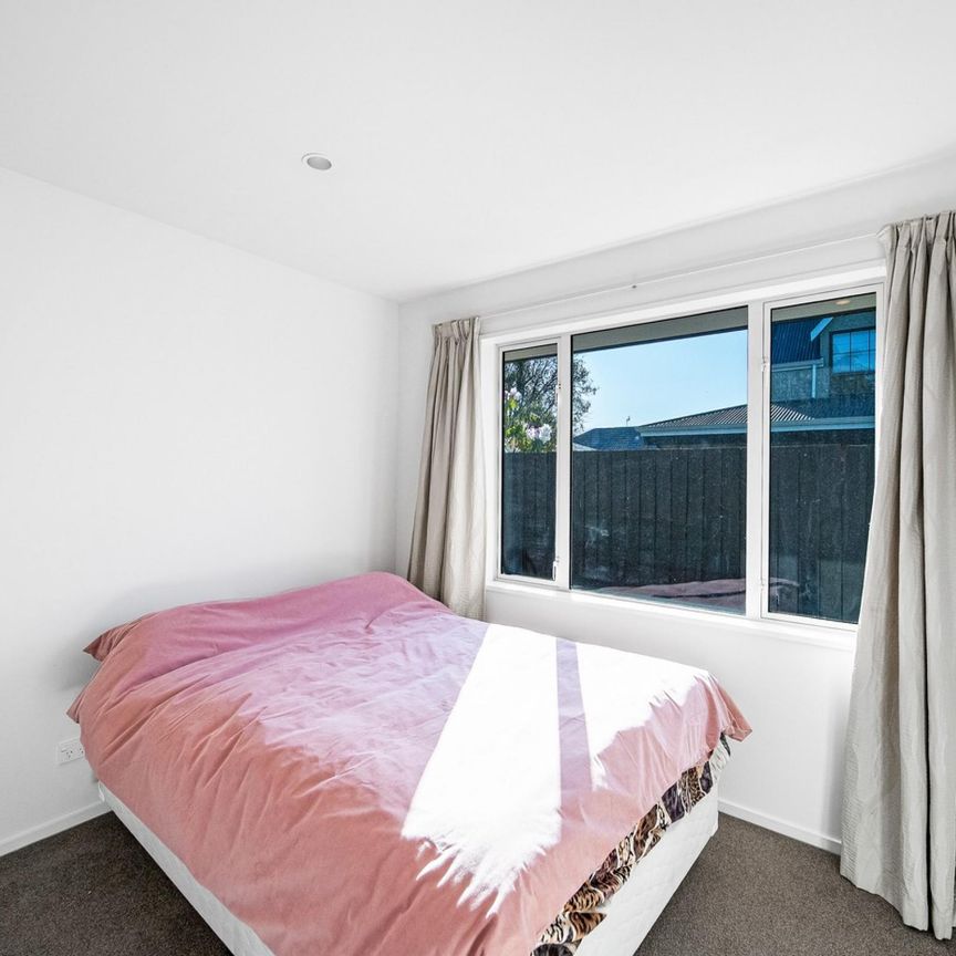 64 Englefield Road - Photo 1