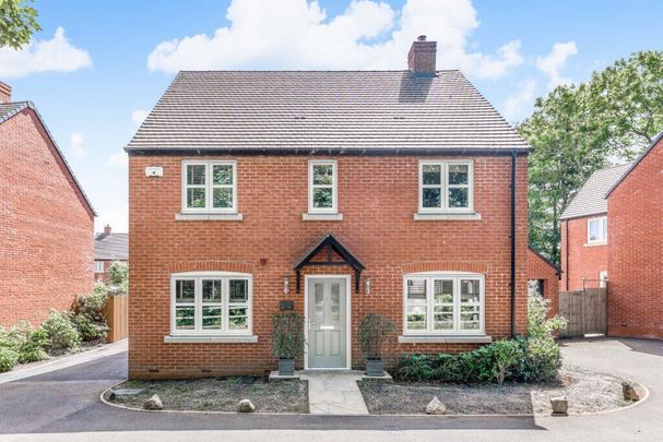 4 bedroom detached house to rent - Photo 1