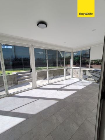 STAR QUALITY GRANNY FLAT! - Photo 5