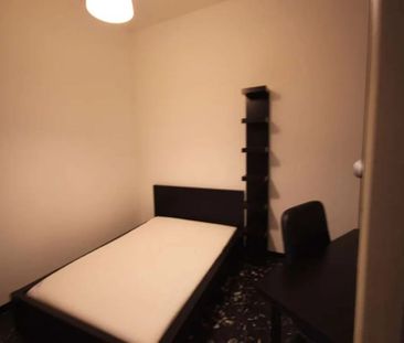 Largo Giovanni Battista Scalabrini, Milan, Lombardy 20146 - Photo 3