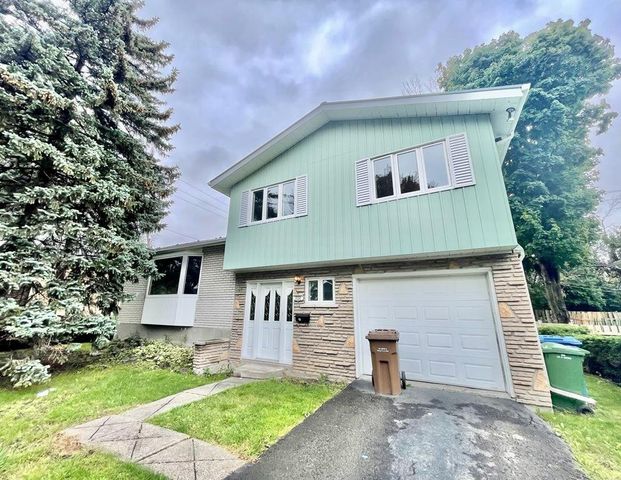 À louer / Maison à étages - Photo 1