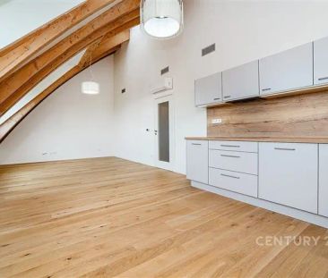 Nový atraktivní atypický prostorný východně orientovaný byt 1+kk, 48 m - Photo 3