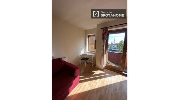 Bed for rent in 2-bedroom apartment in Dublin - Photo 1