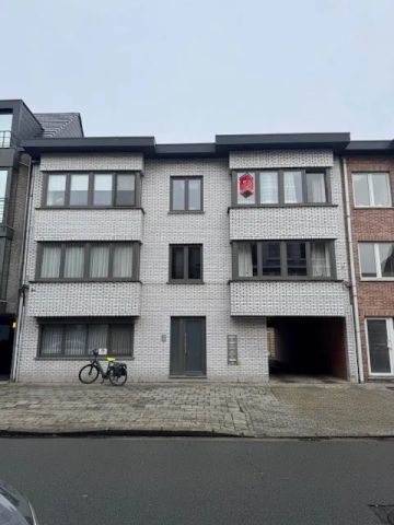 Ruim energiezuinig appartement met 2 slaapkamers in het centrum van Geel! - Photo 2