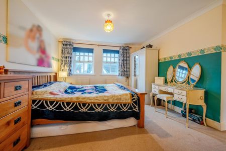 5 bedroom detached house to rent - Photo 4