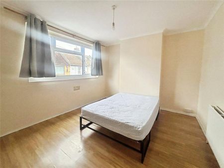 3 bedroom terraced house to rent - Photo 4