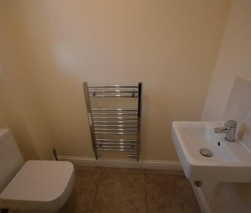 4 bedroom detached house to rent - Photo 5