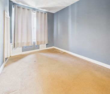 Price £550 pcm - Available Now - Unfurnished - Photo 2