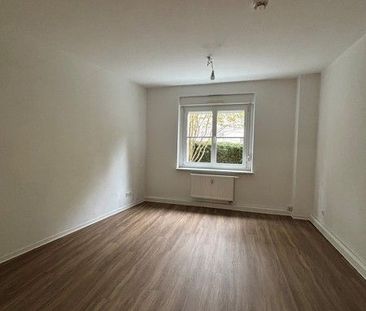 Altersgerechte Wohnung im Erdgeschoss mit Dusche - Rentner*innen ge... - Photo 1