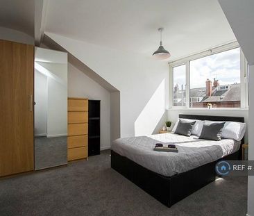 4 bedroom terraced house to rent - Photo 3