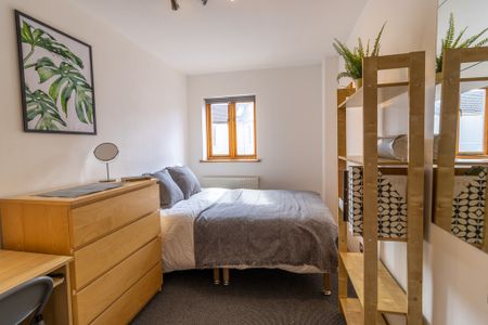 5 Bed Student Accommodation - Photo 5