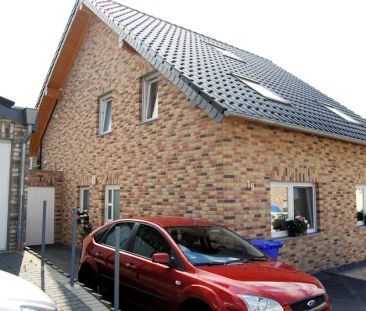 Moderne Erdgeschosswohnung mit Garten in ruhiger Lage - Photo 1