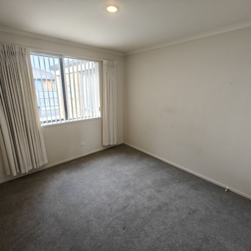 Two Bedroom Home in Hamilton East - Photo 1