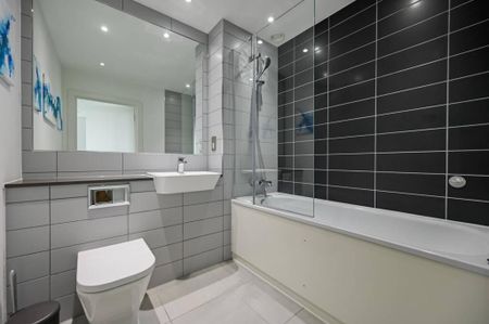 2 Bed Flat, Heritage Tower, E14 - Photo 4