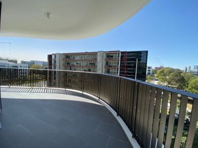 Stylish Living Meets Ultra Convenience - 2 BED - Photo 5