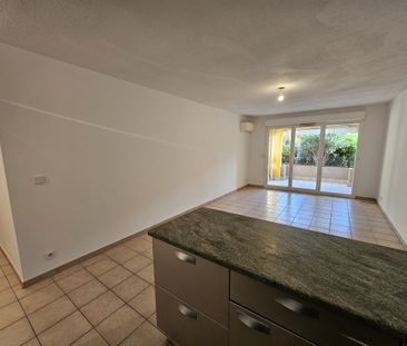 Location Appartement 3 pièces 56m² ST CYR SUR MER 83270 - Photo 3