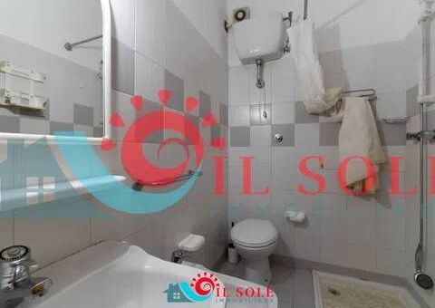 Trilocale via Degli Oleandri, 32, Tirrenia, Pisa