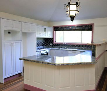 Character, Comfort and Convenience Combined - Photo 2