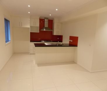 11C Rosebank Avenue, Clayton South VIC 3169 - Townhouse For Rent | ... - Photo 3