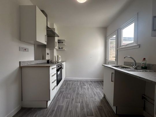 Whitworth Road, Gosport - Photo 1