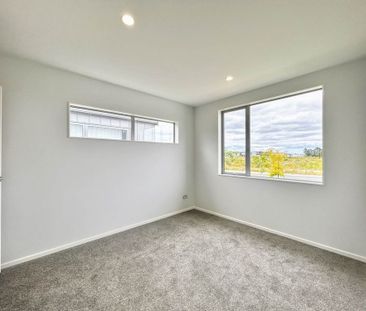 Beautiful Near-New Home – Light-Filled, Modern & Family-Friendly - Photo 3