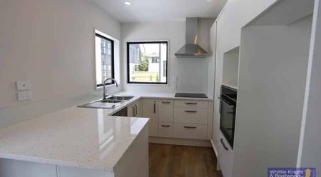 Stunning Property - Photo 4