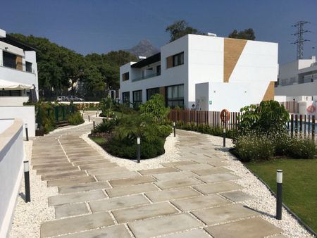 Alquiler Adosado en Nueva Andalucía - Los Naranjos, Marbella - Foto 5