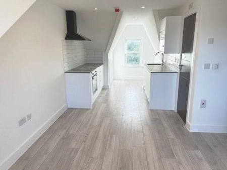 Studio to rent - Photo 5