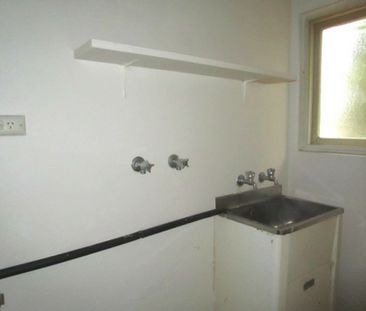 Large 2 Bedroom Unit - Photo 5