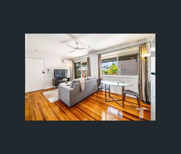 Secure & Quiet 1-Bed Gem with Air Con and Car Parking - Photo 2